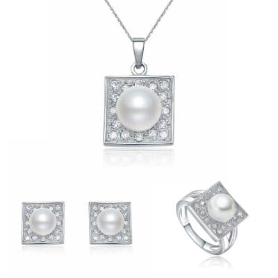 Изискан сребърен комплект с естествени перли и циркони